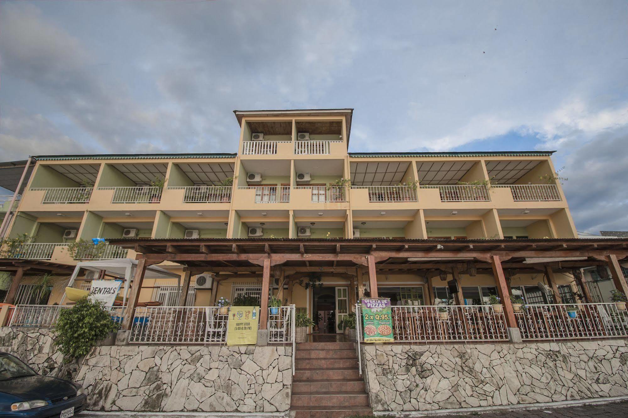 Hotel Santana